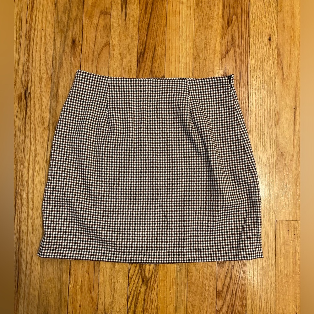Mini plaid skirt!